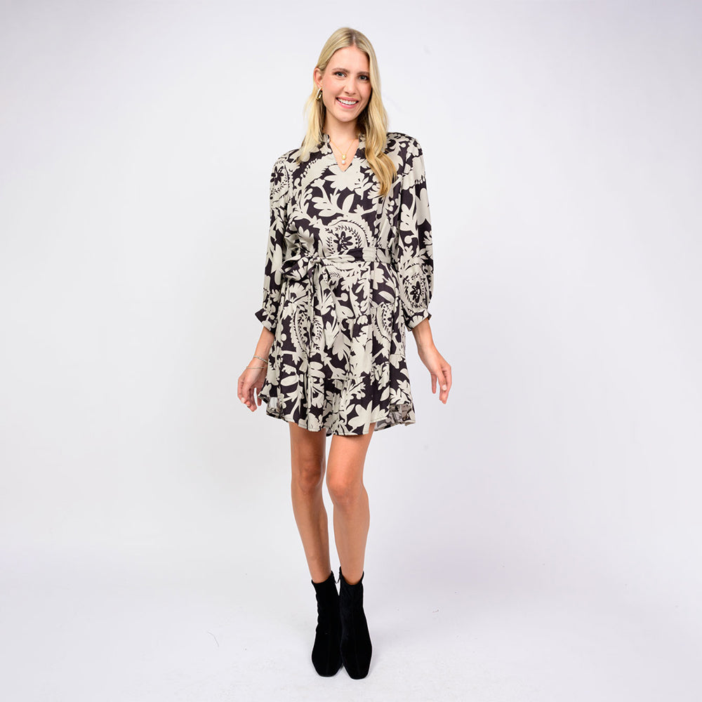 ivyjaneblackpaisleydress 3 ivyjaneblackpaisleydress 3